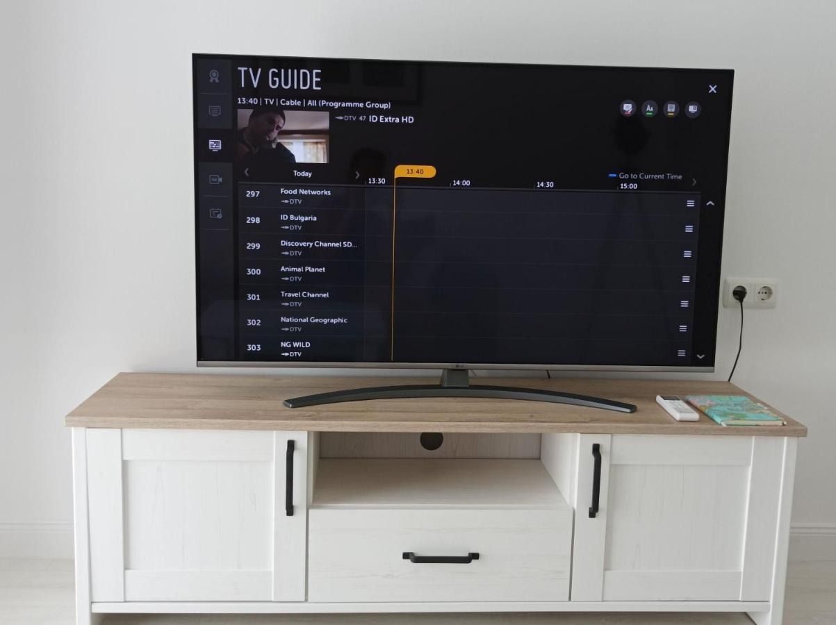 Jazz & Wine - Luxury Apartment By The Sea & Parking & Hbo & Netflix Варна Екстер'єр фото
