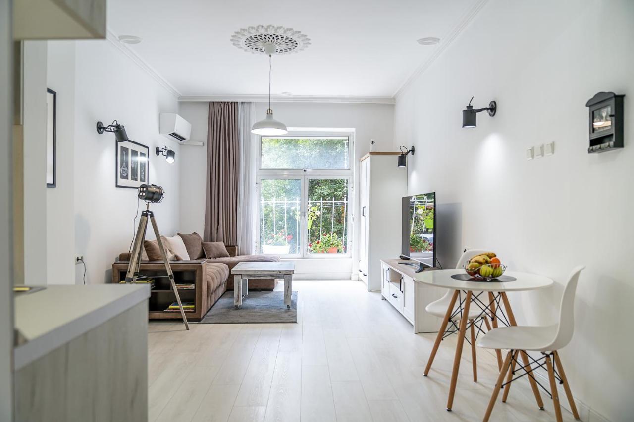 Jazz & Wine - Luxury Apartment By The Sea & Parking & Hbo & Netflix Варна Екстер'єр фото
