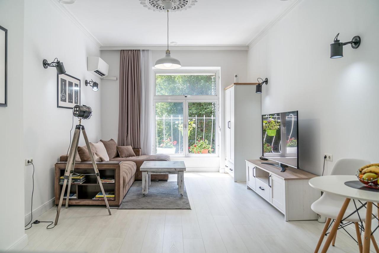 Jazz & Wine - Luxury Apartment By The Sea & Parking & Hbo & Netflix Варна Екстер'єр фото