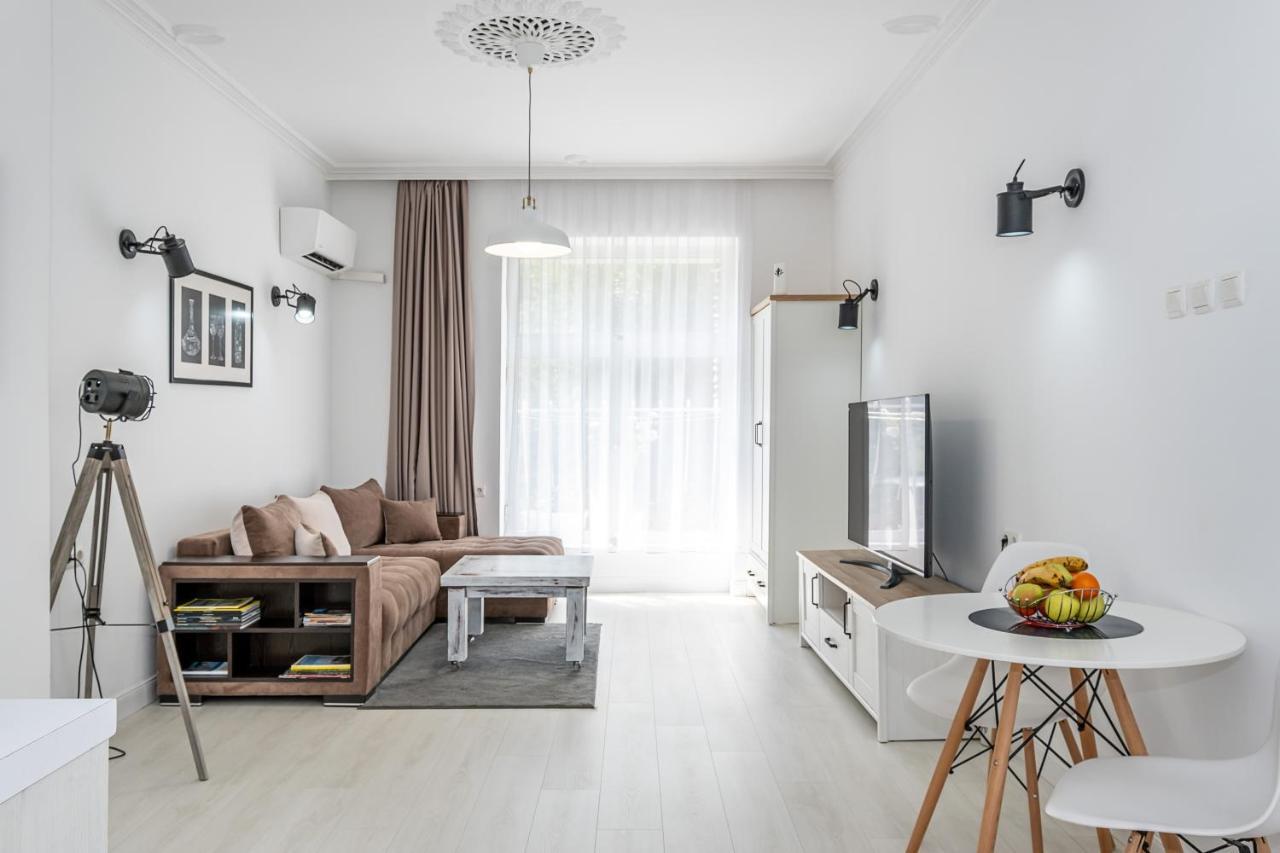 Jazz & Wine - Luxury Apartment By The Sea & Parking & Hbo & Netflix Варна Екстер'єр фото